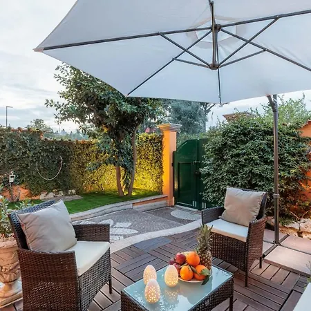 Villa Corallina, 2 Bedrooms With Garden And Private Jacuzzi Torvaianica