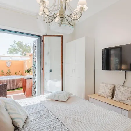 Corallina, 2 Bedrooms With Garden And Private Jacuzzi Villa